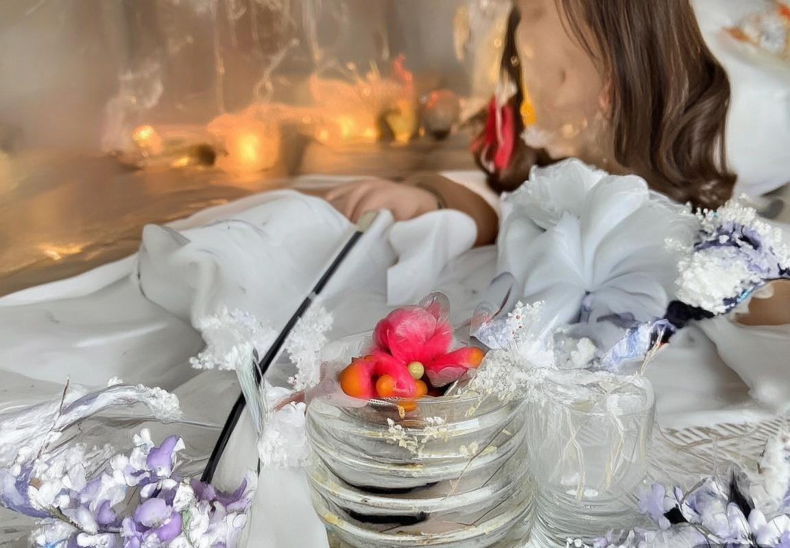 古铁雷斯：传奇艺术家与时代印记的探秘