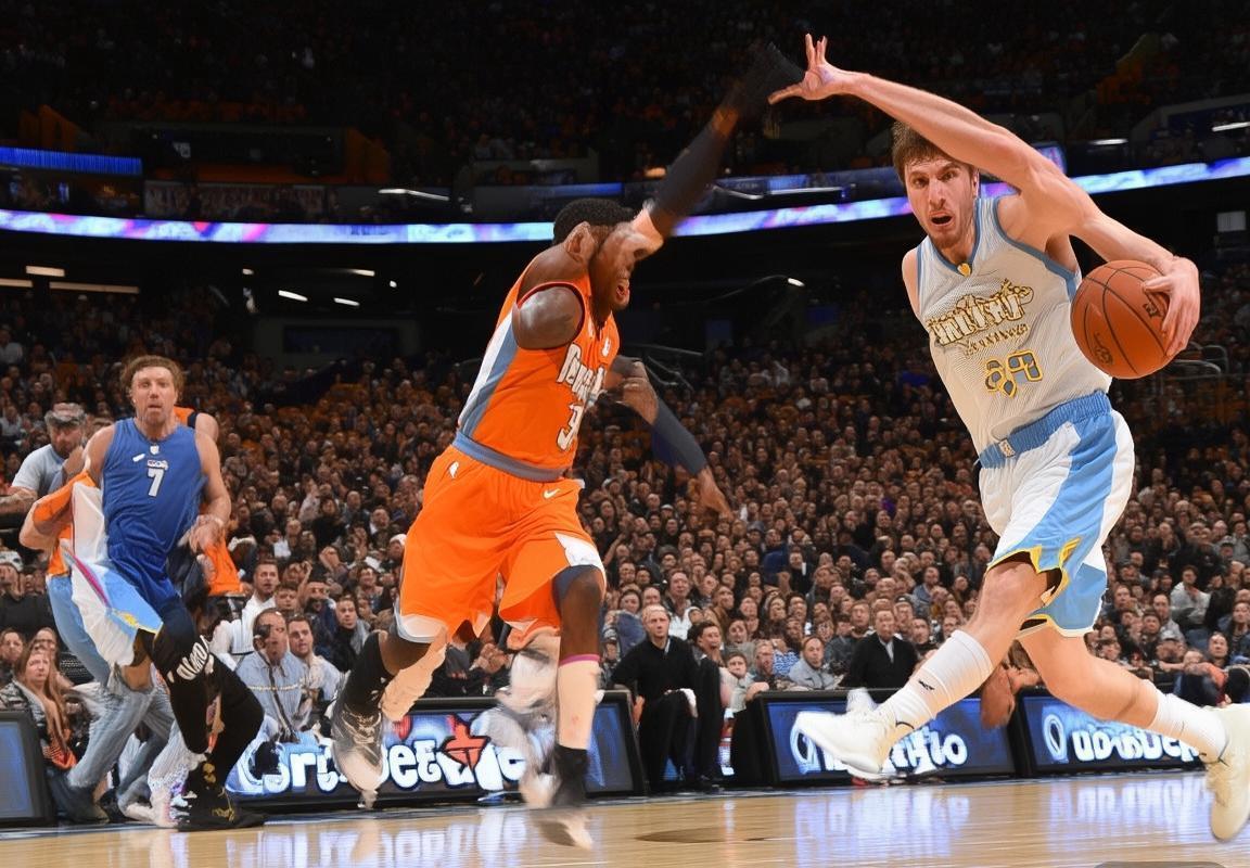 掘金约基奇领袖风采，独行侠东契奇新星闪耀对决